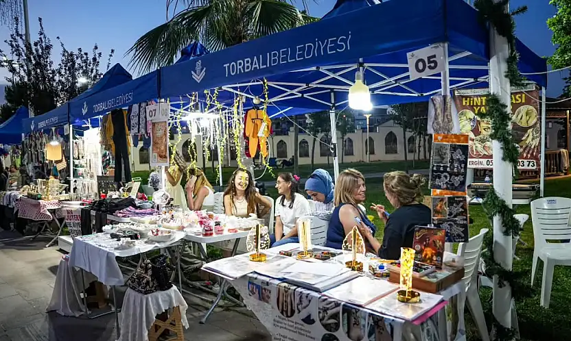 Torbalı'da Gece Pazarı açıldı