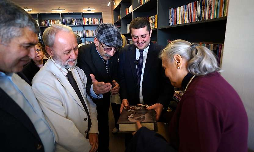 Torbalı'da öğrencilerin çalışma alanı ihtiyacına kitap kafelerden destek