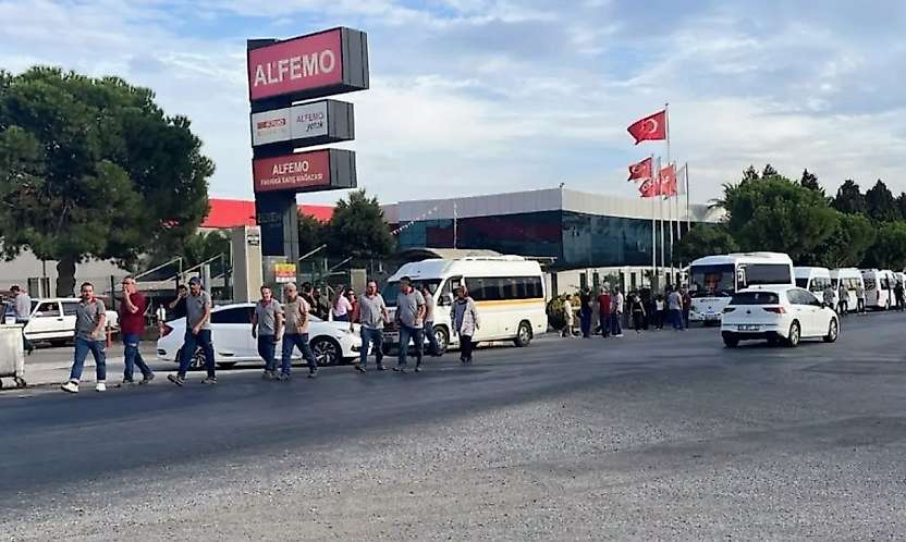 Torbalı'daki Alfemo'da ücret krizi yeniden: 10 işçi işten çıkarıldı