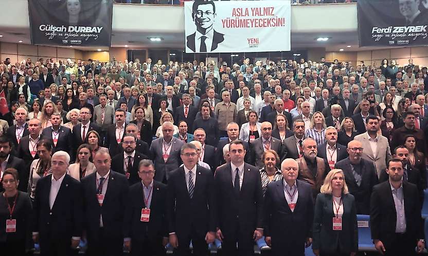 YENİ Parti İzmir İl Kongresi'nde Çağatay Güç tek aday olarak yarıştı